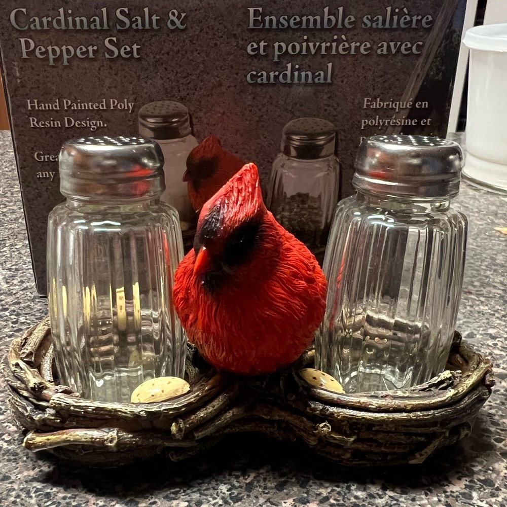 Cardinal salt and pepper set.